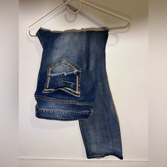 Maurices distressed skinny jean - Picture 2 of 2